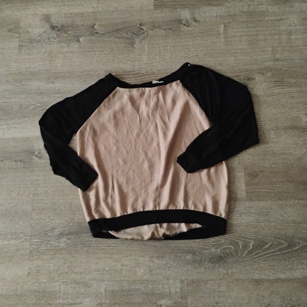 FOREVER 21 (XXI) Colorblock Raglan Long Sleeve Top - Black & Beige - Size S